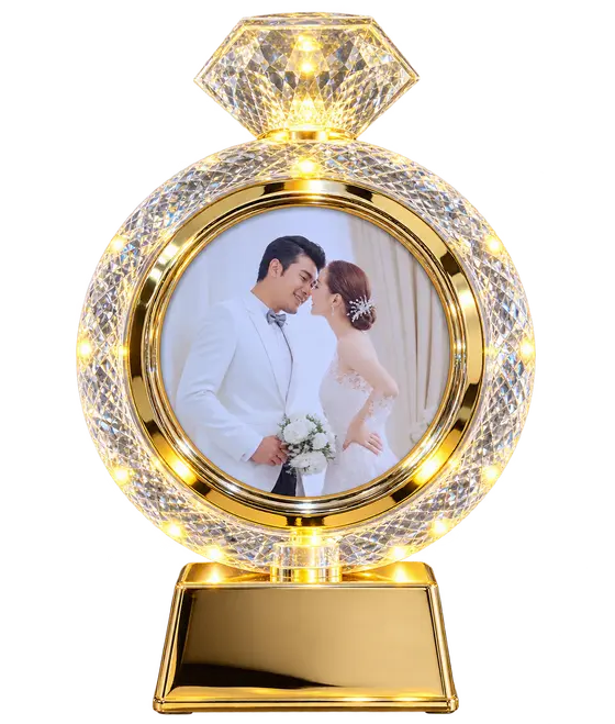 Ring-Shaped Glowing Photo Frame